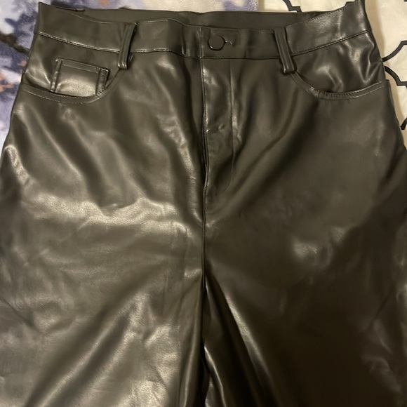 Fake leather pants, worn once, I am a size 8/10 fits perfectly - Picture 2 of 3